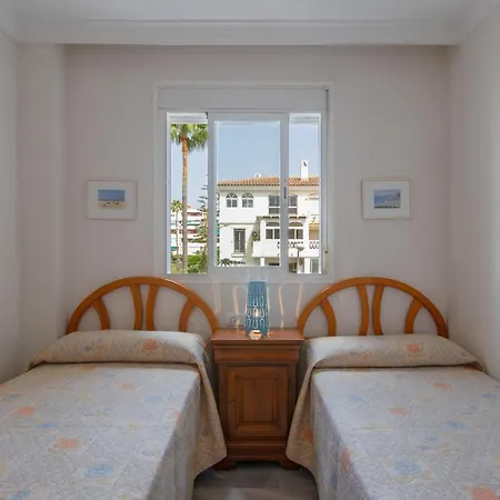 Lovely Sunny Secure Apartment